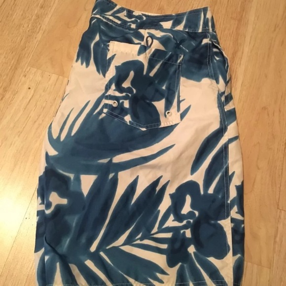 American Eagle Swim Trunks - Picture 2 of 3